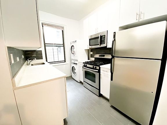 5th image of 565 W 215th St APT 21