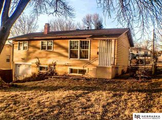 9622 Meredith Ave, Omaha, NE 68134