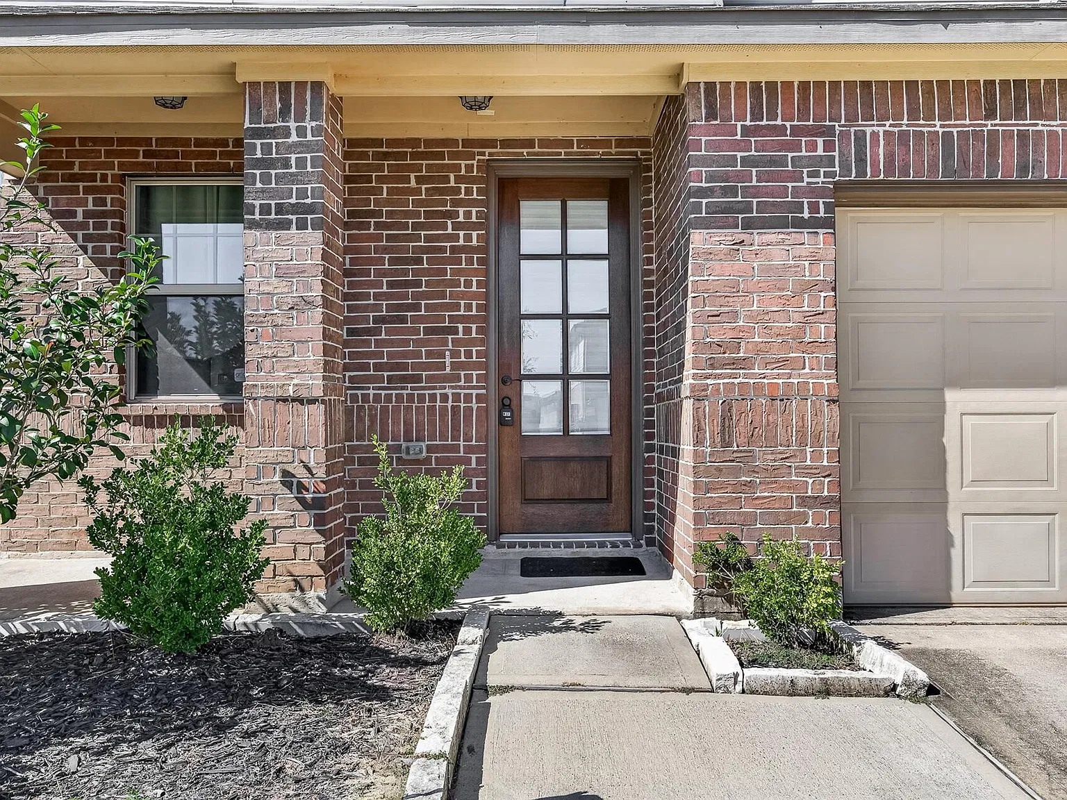 3 bed, 2.5 bath, $2,450 — Photo 3