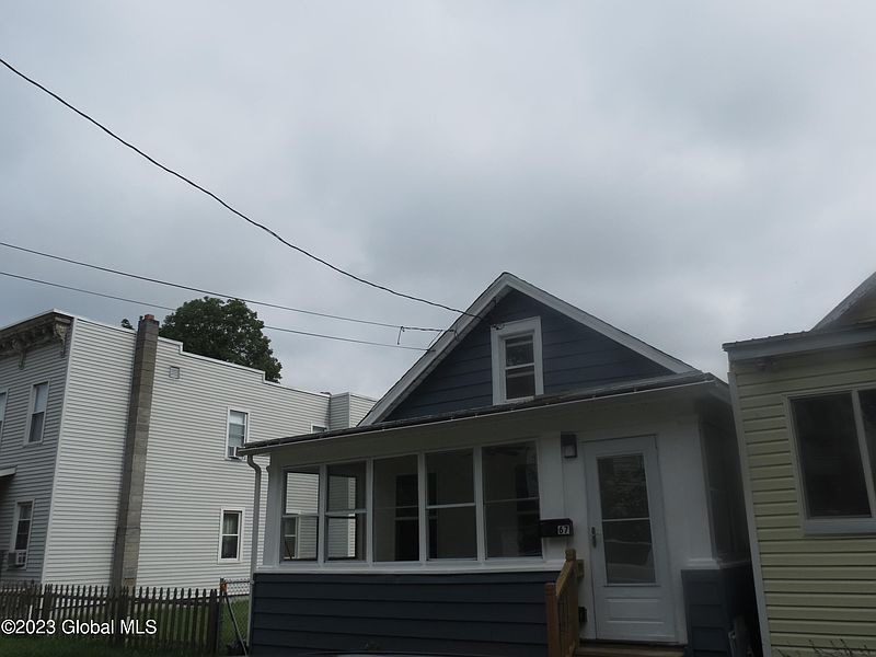 3rd image of 67 Pine Street