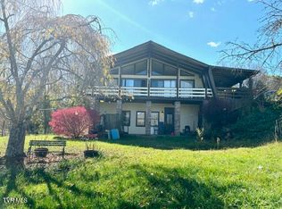 5042 Flat Gap Rd, Pound, VA 24279