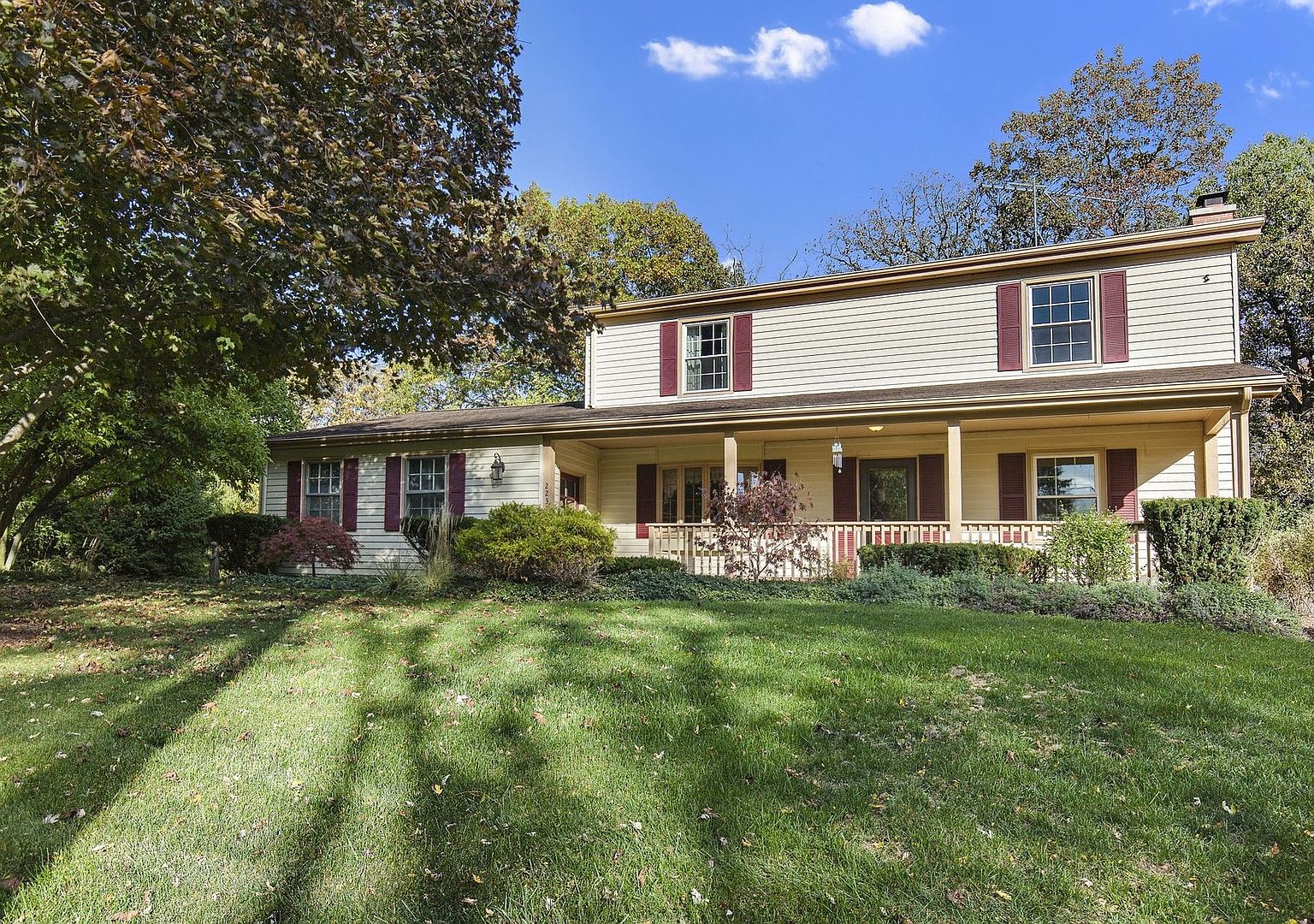 223 Tomahawk Ln, Tower Lakes, IL 60010 Zillow