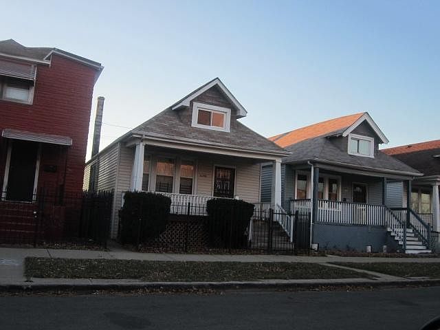 2nd image of 6346 S Claremont Ave
