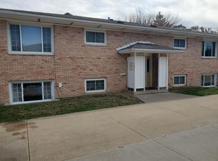 526 30th Ave, Moline, IL 61265