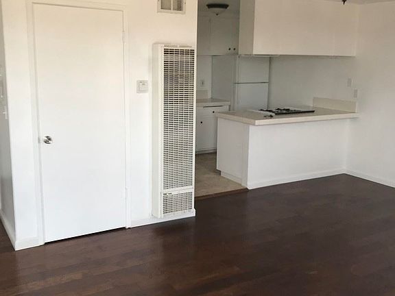 2nd image of 58 N Ann St APT 8