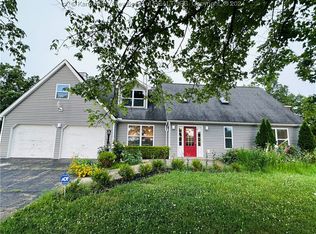 1556 Emma Rd, Kenna, WV 25248