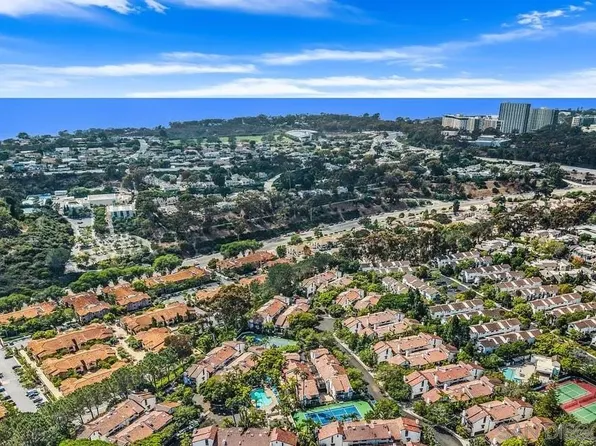 8696 Villa La Jolla Dr Unit 6, La Jolla, CA 92037
