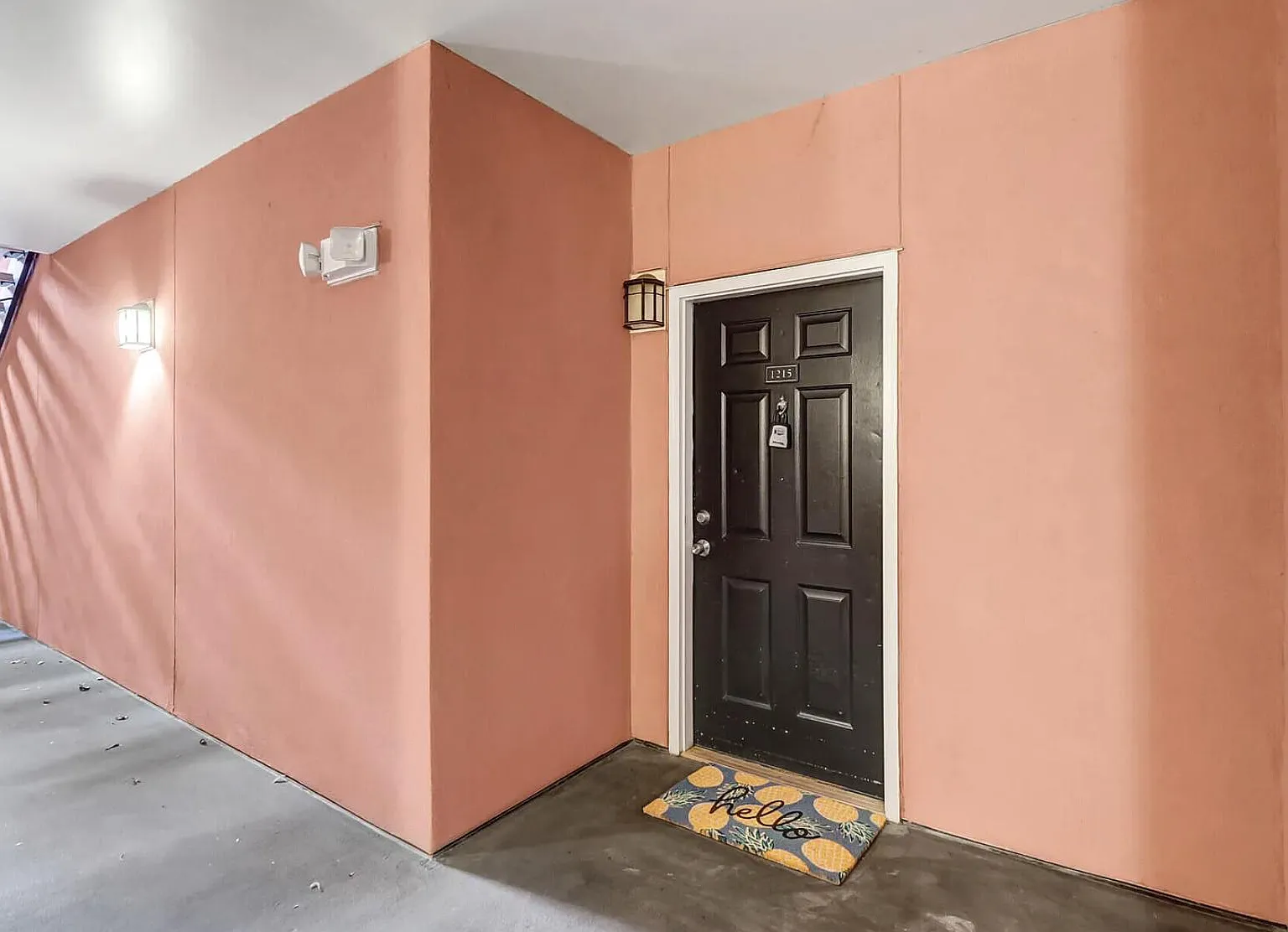 2 bed, 1120 sqft, $3,100 — Photo 1