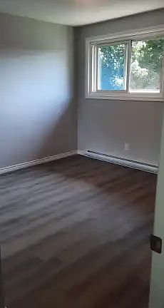 5th image of 711 Brown St #2