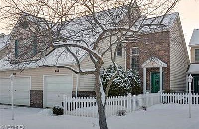 1st image of 4858 Hawthorn Ln #33