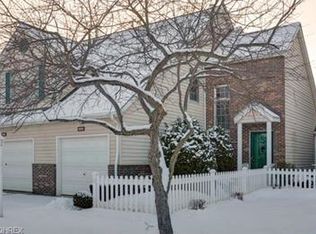 4858 Hawthorn Ln #33, Westlake, OH 44145