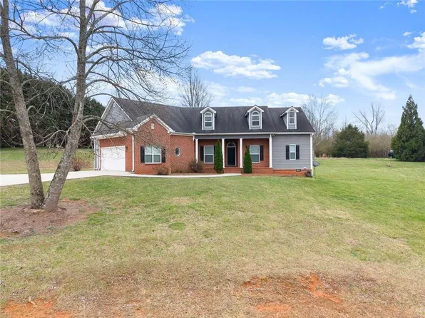 5615 Little Branch Cir, Clermont, GA 30527