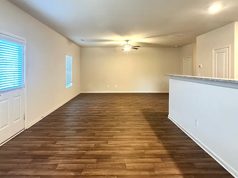 916 Independence Ave — Photo 19