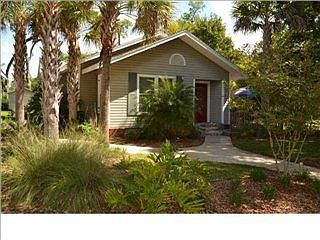 1st image of 402 E Palmetto Ave
