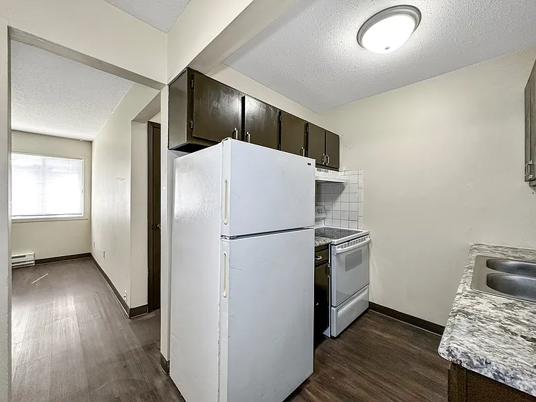 Watrous Apartments — Photo 10