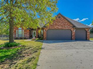 504 Tanglewood Ct, Blanchard, OK 73010