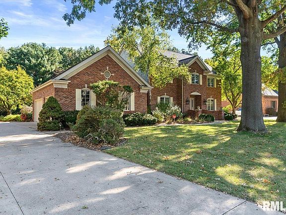 4th image of 828 Coventry Point