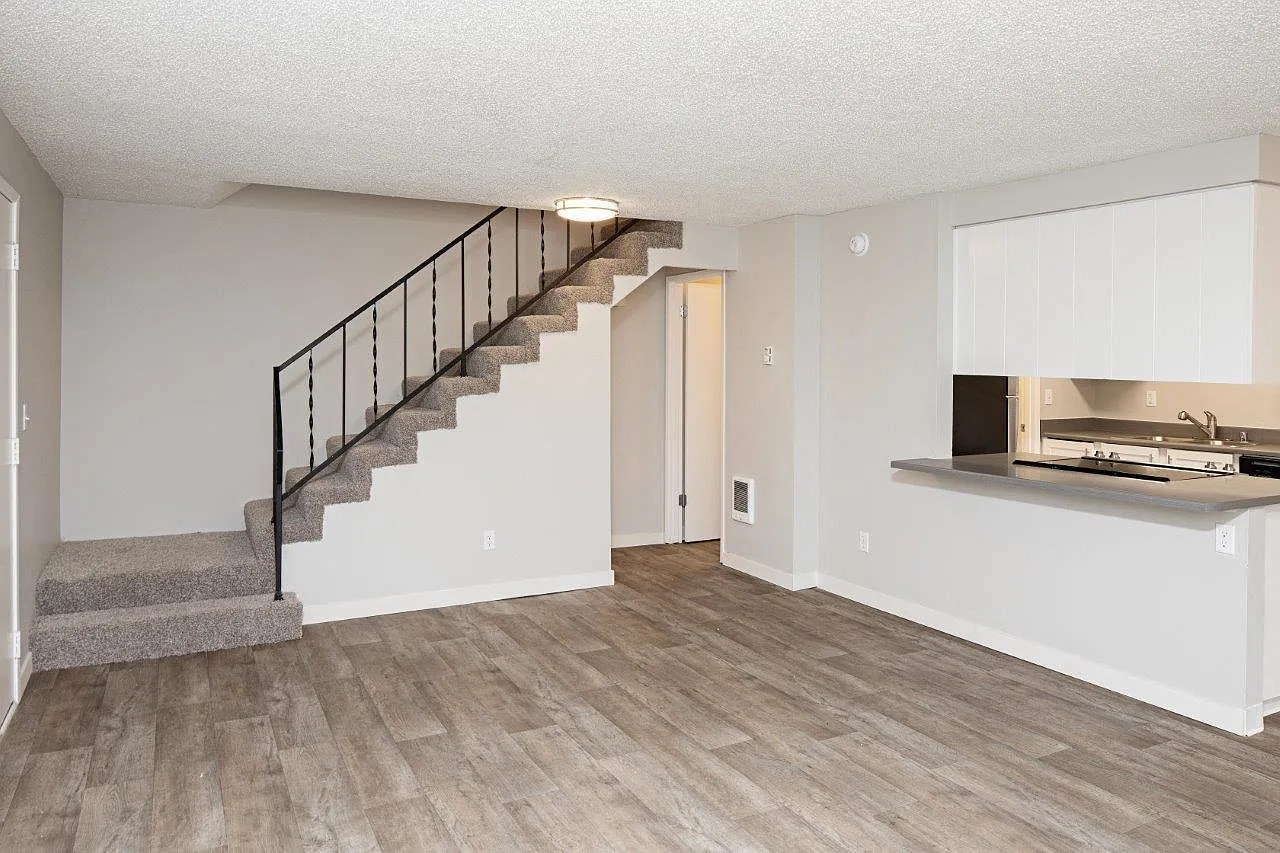 Somerset Terrace — Photo 4