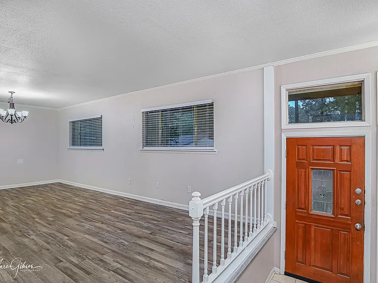 821 Princeton Rd — Photo 2
