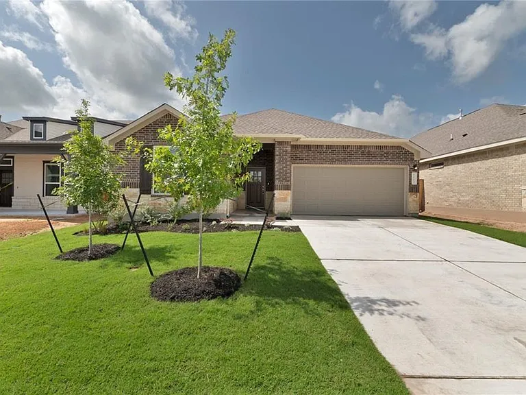 113 Thurston Dr — Photo 5