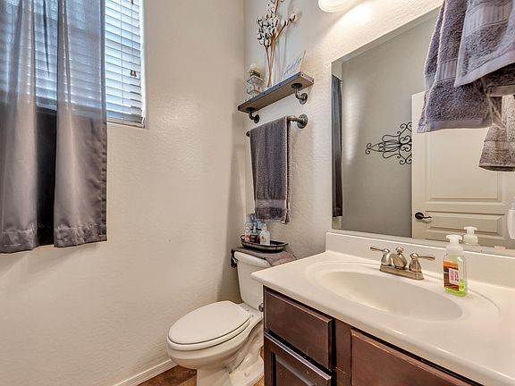 5th image of 1914 N Wildflower Ln