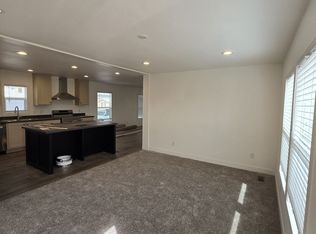 12400 Rojas Dr TRAILER 216, El Paso, TX 79928
