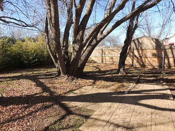 3rd image of 6905 Bennington Dr