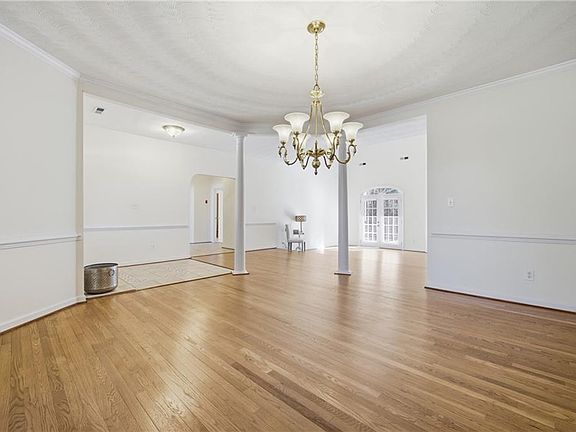 3rd image of 1101 Old Vintage Rd