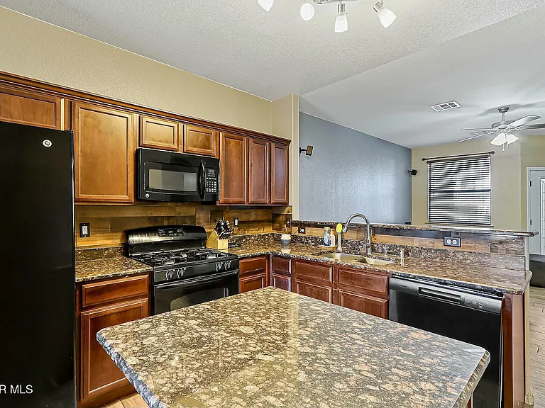 13142 Saker Dr — Photo 10