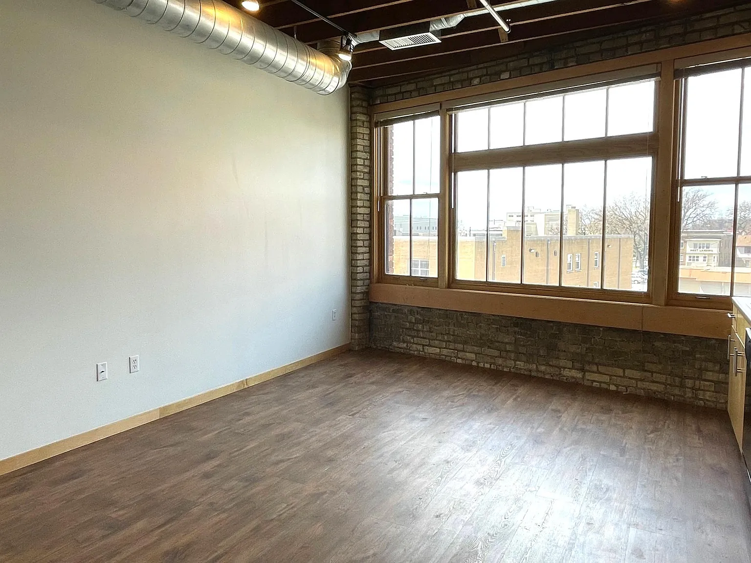 1 bed, 580 sqft, $995 — Photo 3