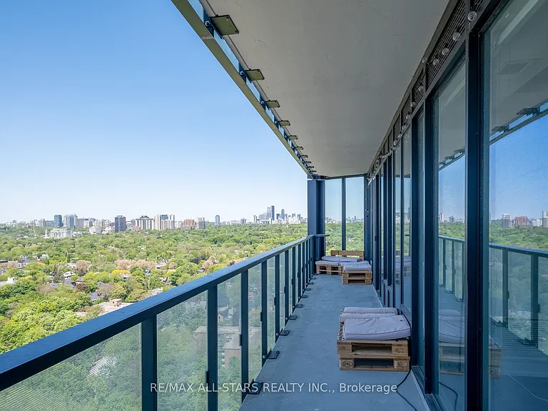 575 Bloor St E #2302 — Photo 20