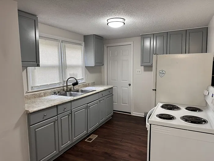 2 bed, 1.0 bath, 660 sqft, $1,150 — Photo 4