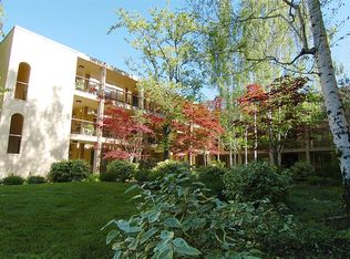 1621 Ptarmigan Dr APT 5C, Walnut Creek, CA