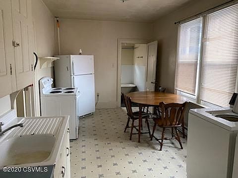 2nd image of 242 West St #B