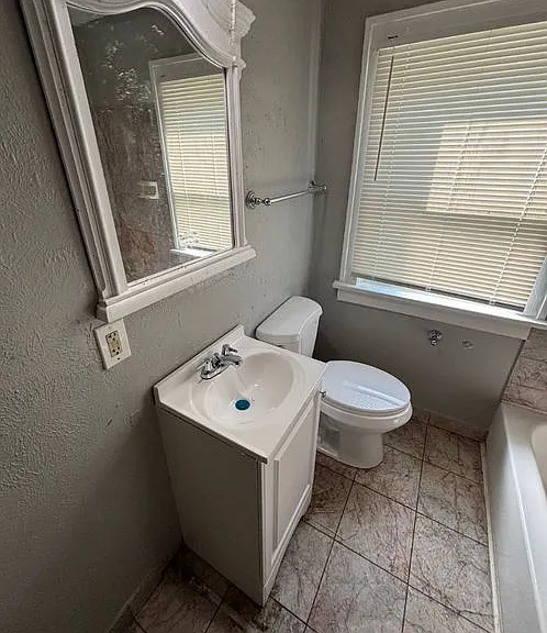 1506 Larchmont Rd — Photo 25