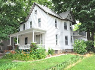 716-718 W Galena Ave, Freeport, IL 61032