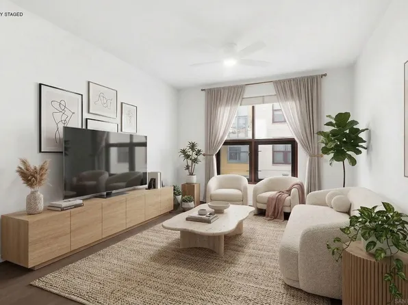 1150 J St Unit 210, San Diego, CA 92101