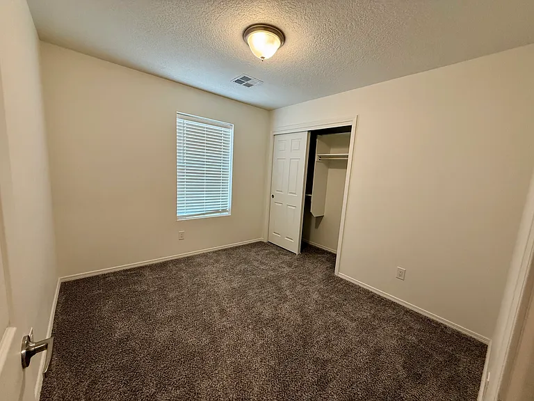 267 San Clemente Ave NW — Photo 21