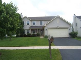 3975 Nicholas Ct, Aurora, IL 60504