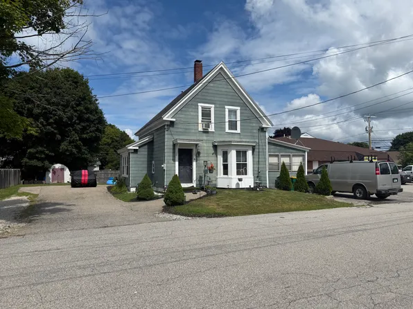 6 Willey St, Rochester, NH 03867