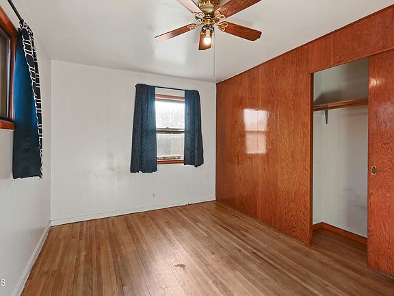 5th image of 1716 1st Ave W