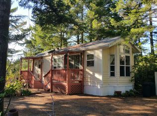 35 Easy St, Florence, OR 97439