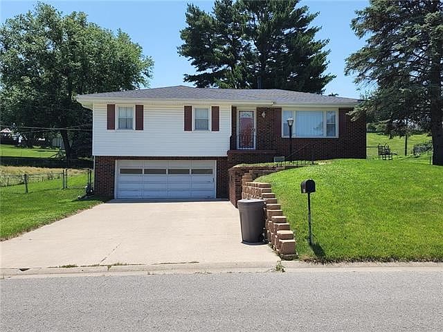 1st image of 3218 Melody Ln