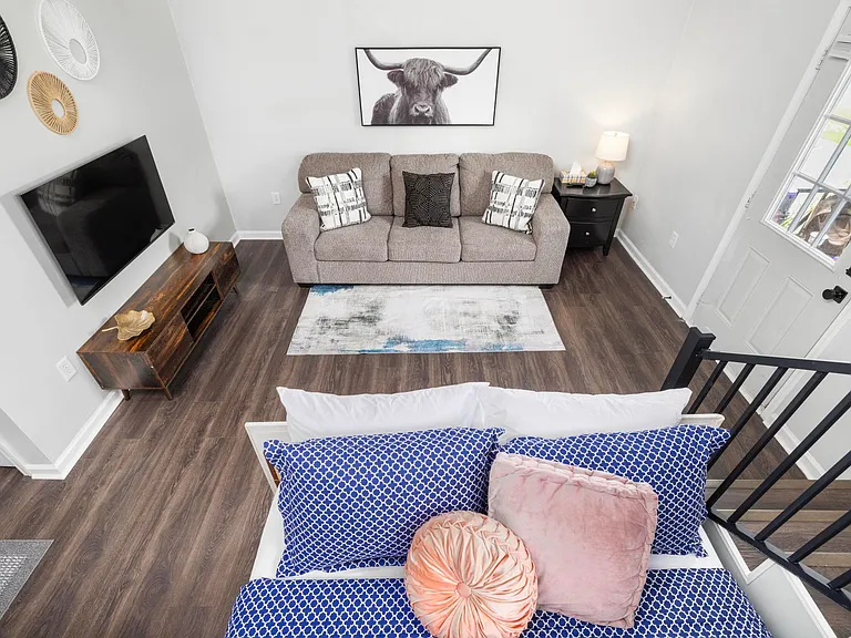 3804 Memorial Blvd #11 — Photo 4