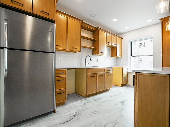 3rd image of 81 1st Pl APT 4