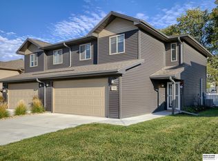 17018 Hawthorne Ave, Omaha, NE 68118