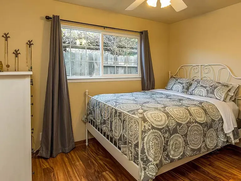 321 Chesterton Ave — Photo 7