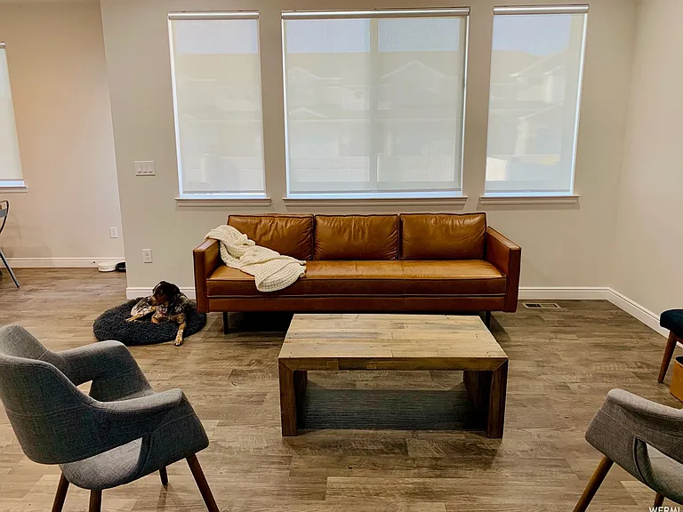 146 N 450 W — Photo 10