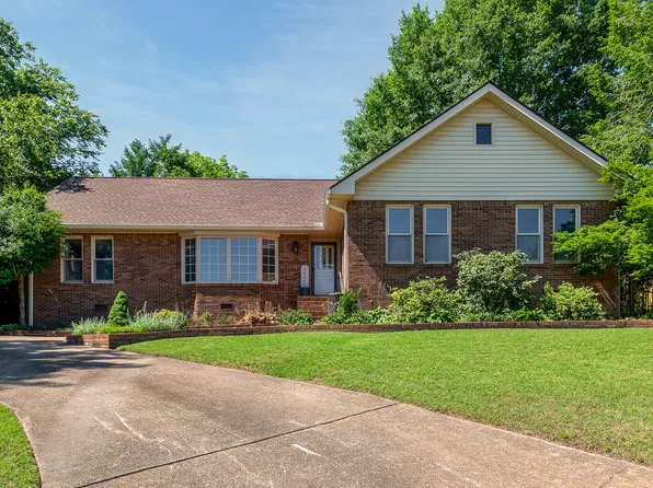 204 Brookwood Dr, Chattanooga, TN 37411