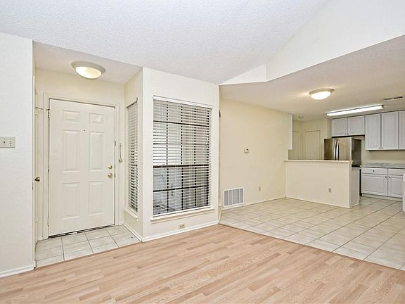 2nd image of 1107 Silverton Ct